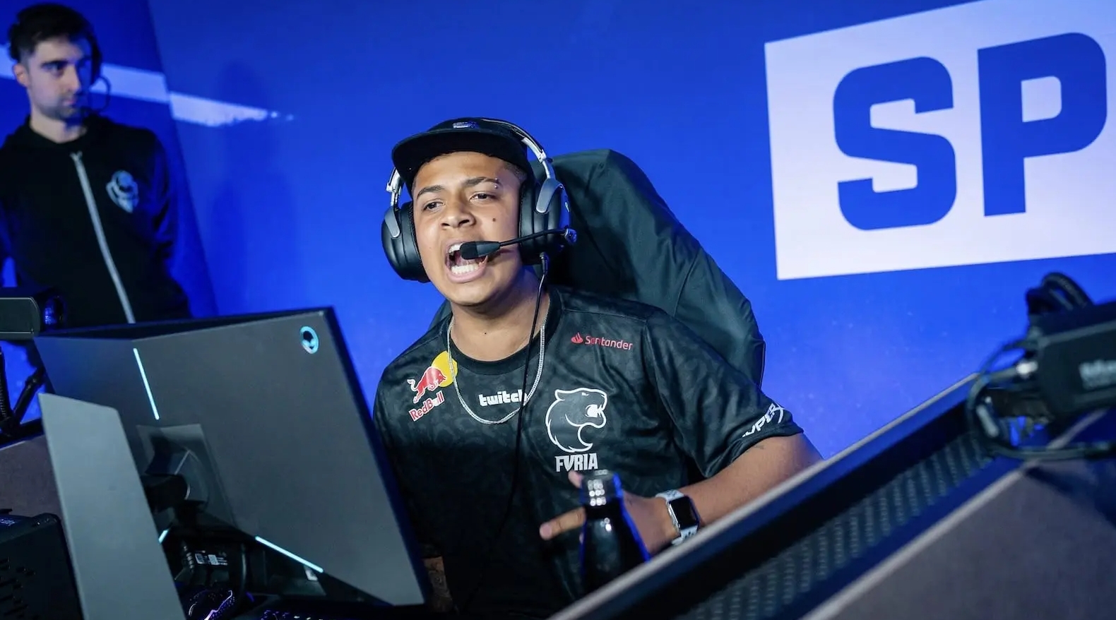 调整场地的 调整场地的