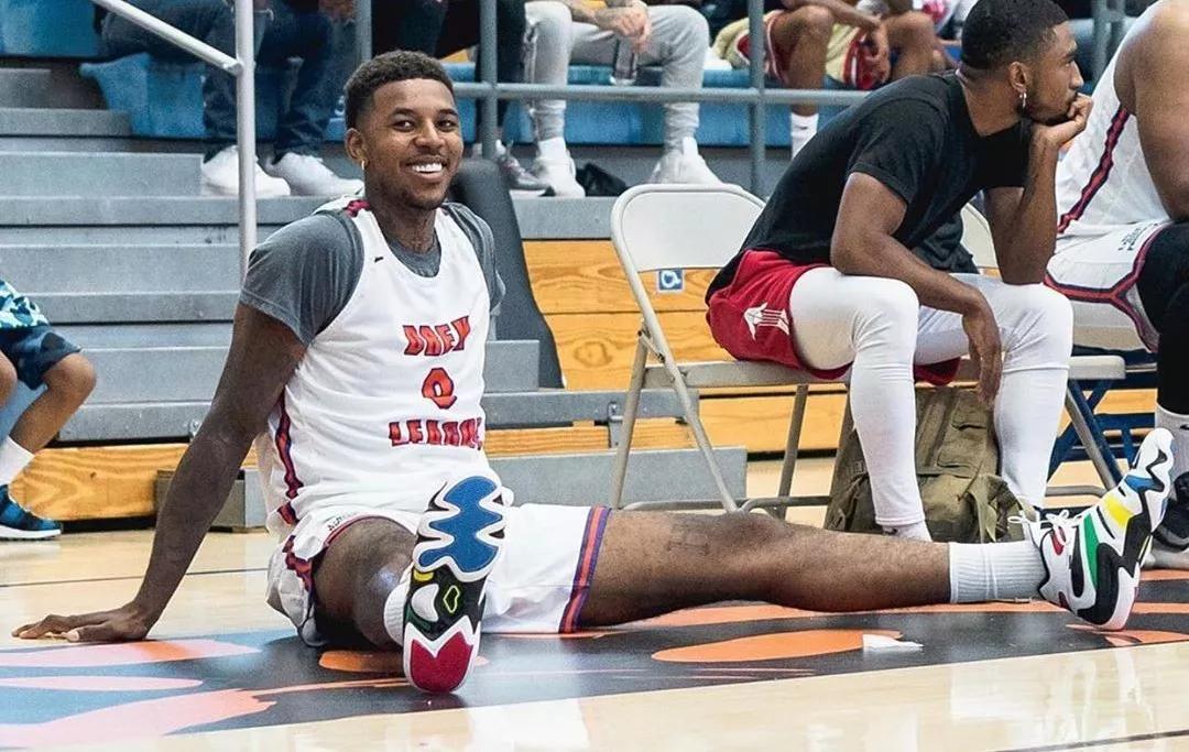 国米提前5轮夺冠，张康阳：历史性时刻